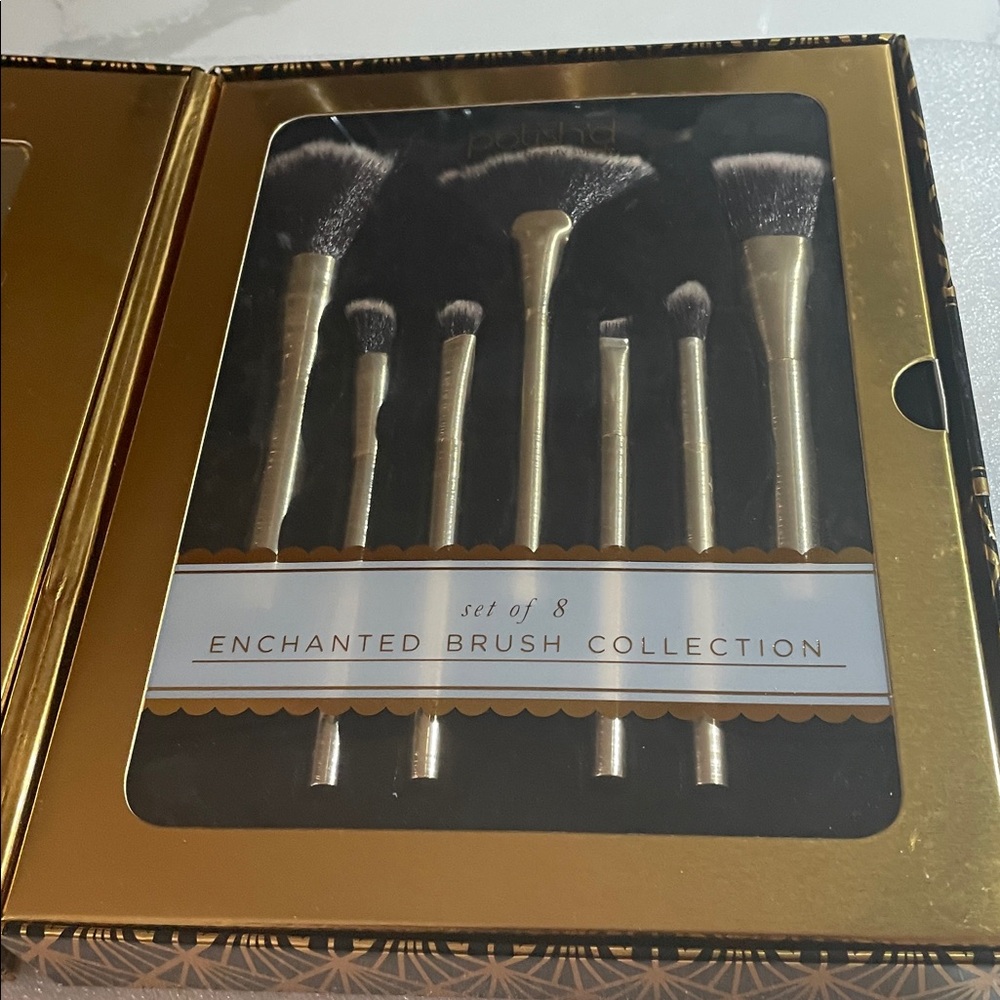 Polish'd Set of 8 Brush Collection & Glamour Case NWT